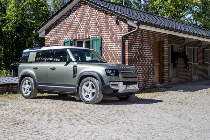 3-рядный Land Rover Defender 130 2023 замечен на тестах