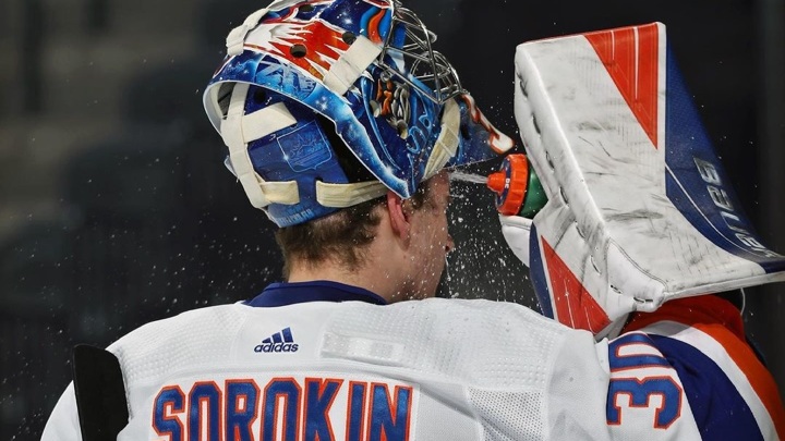 Сорокин помог "Айлендерс" победить "Монреаль"